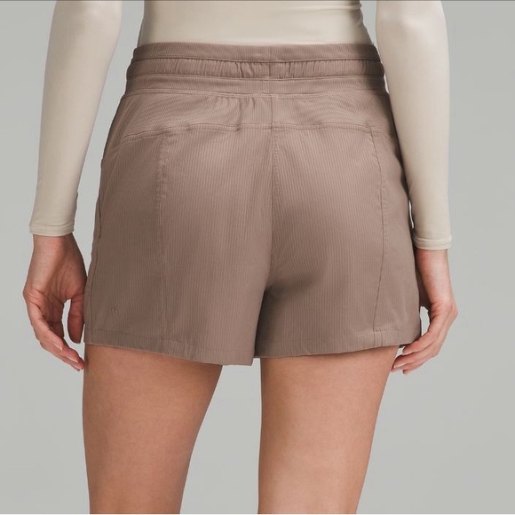 lululemon Studio shorts High Rise 3.5” - Picture 2 of 6